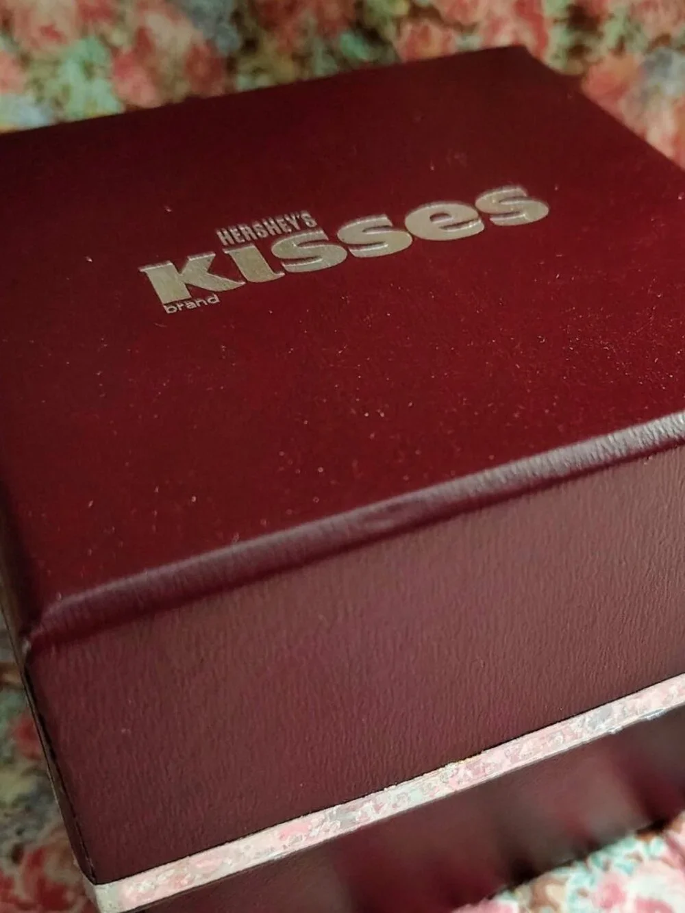 Hershey's Kisses Chocolate Gold Collectible Watch NWT NIB MSRP $100
